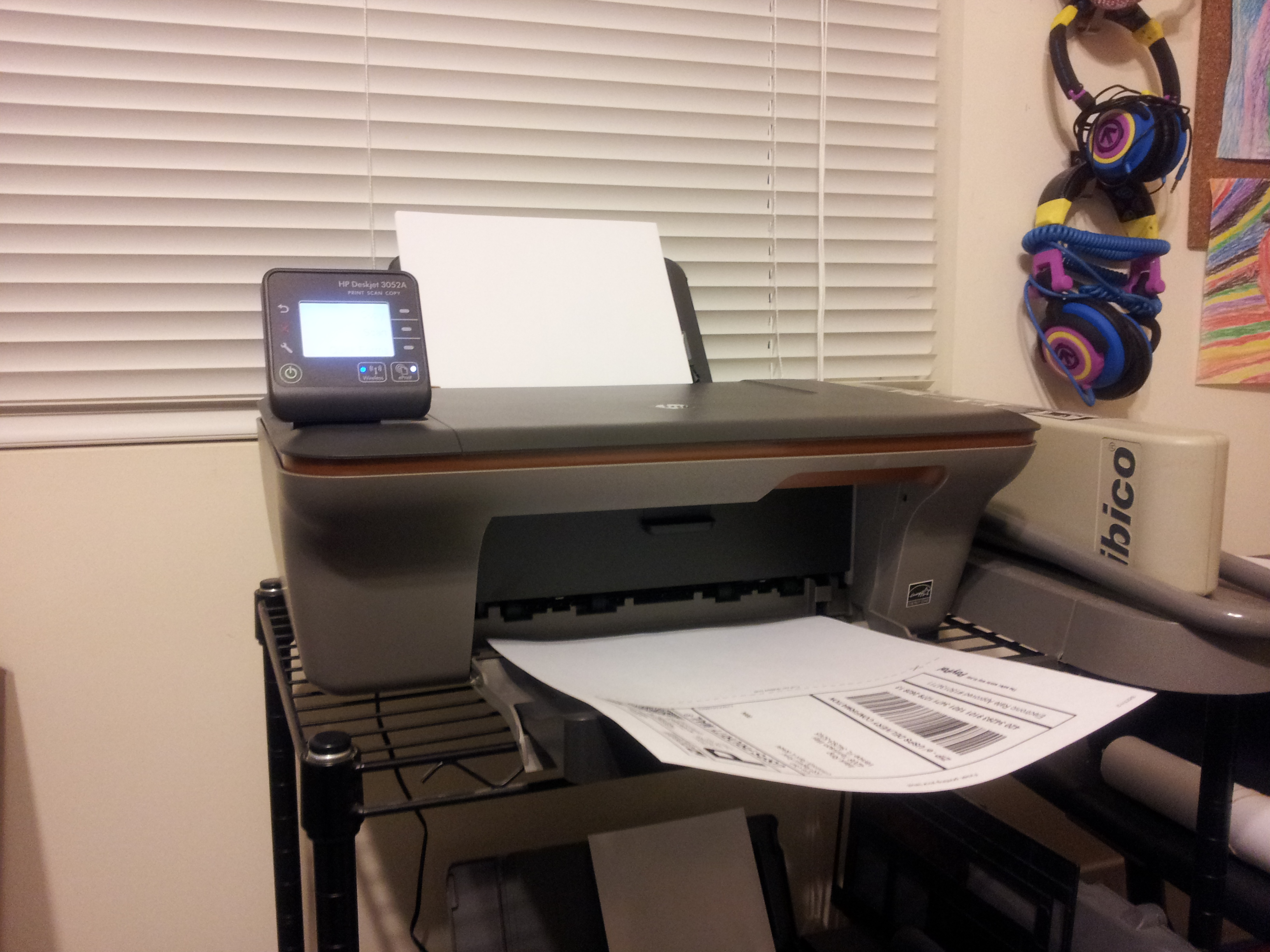 HP DeskJet 3052A with ePrint Review